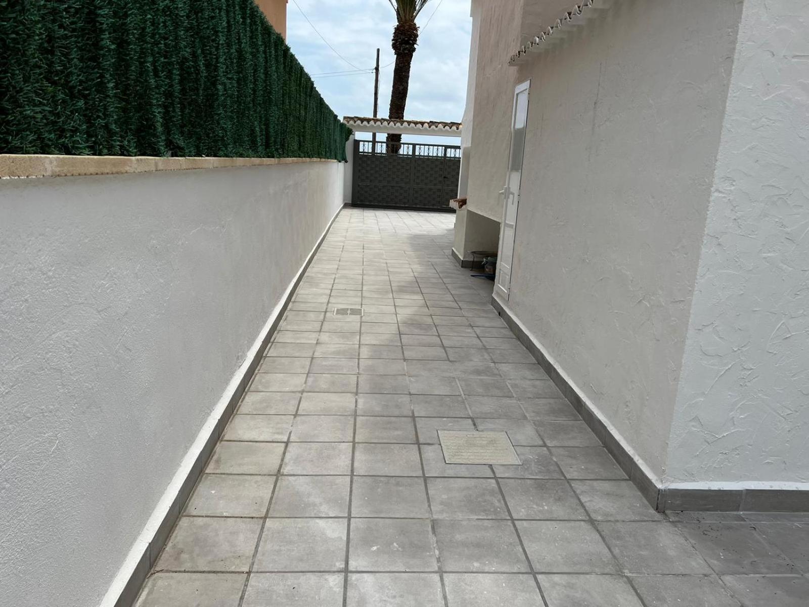 Beachfront Vila Valencia Exterior photo